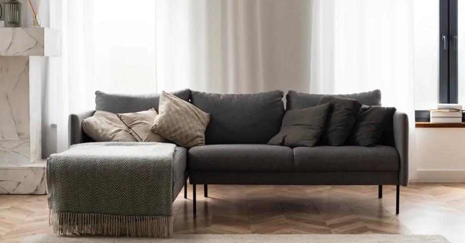 Перетяжка углового дивана заказать